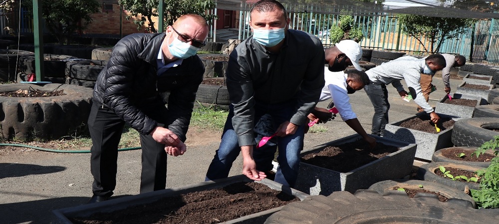 Kyocera’s cartridge recycling project grows resources for community vegetable garden