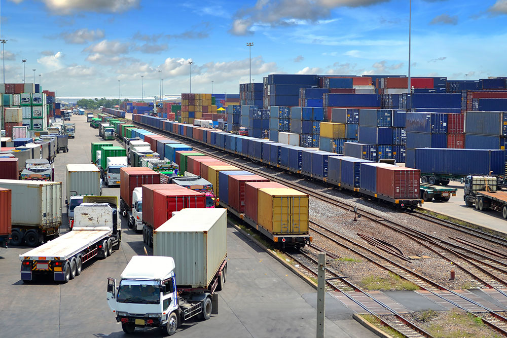 Cargotec develops intelligent cargo handling with services from Orange