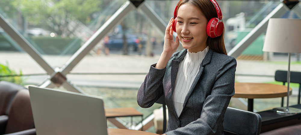 UK tech workers consider hybrid working key when considering future employer