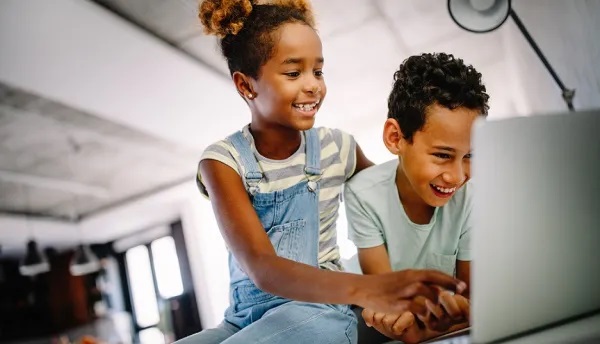 Bedu.Tech trae tecnología de conectividad de alta velocidad al proyecto de Educación Conectada 