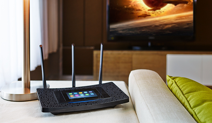 TP-Link introduces its first touchscreen display router