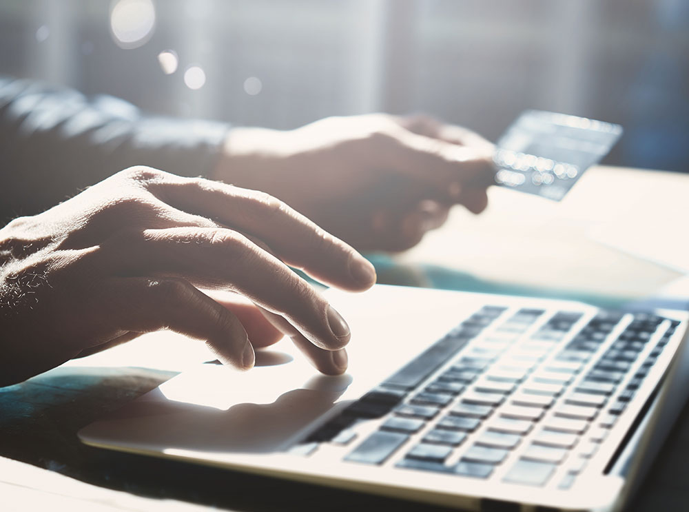 ‘Young Bankers’ explain digital banking channels to branch customers in Qatar