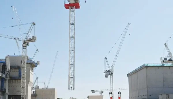Select develops innovative tower crane lifting frame